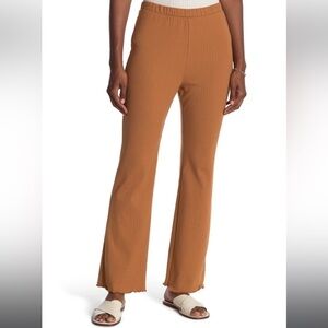 Abound nwt tan Dale ribbed flare scalloped hem leggings